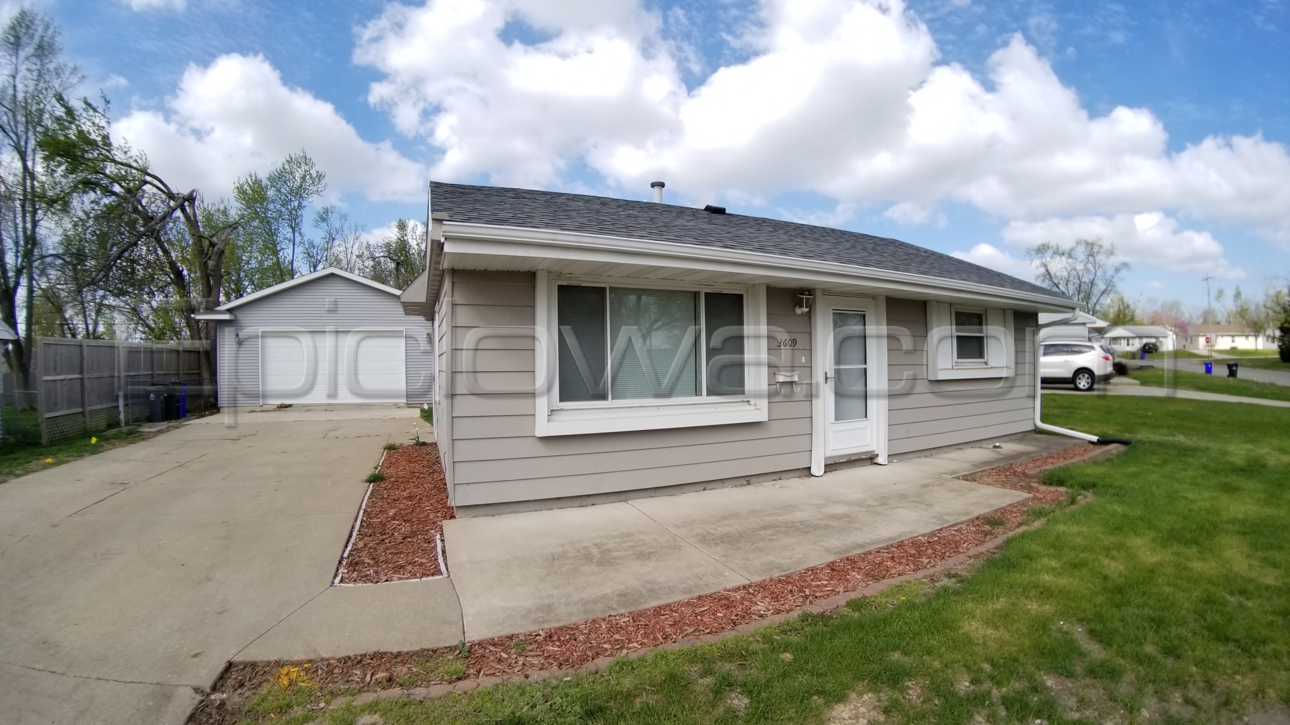 3609 Houston St NE