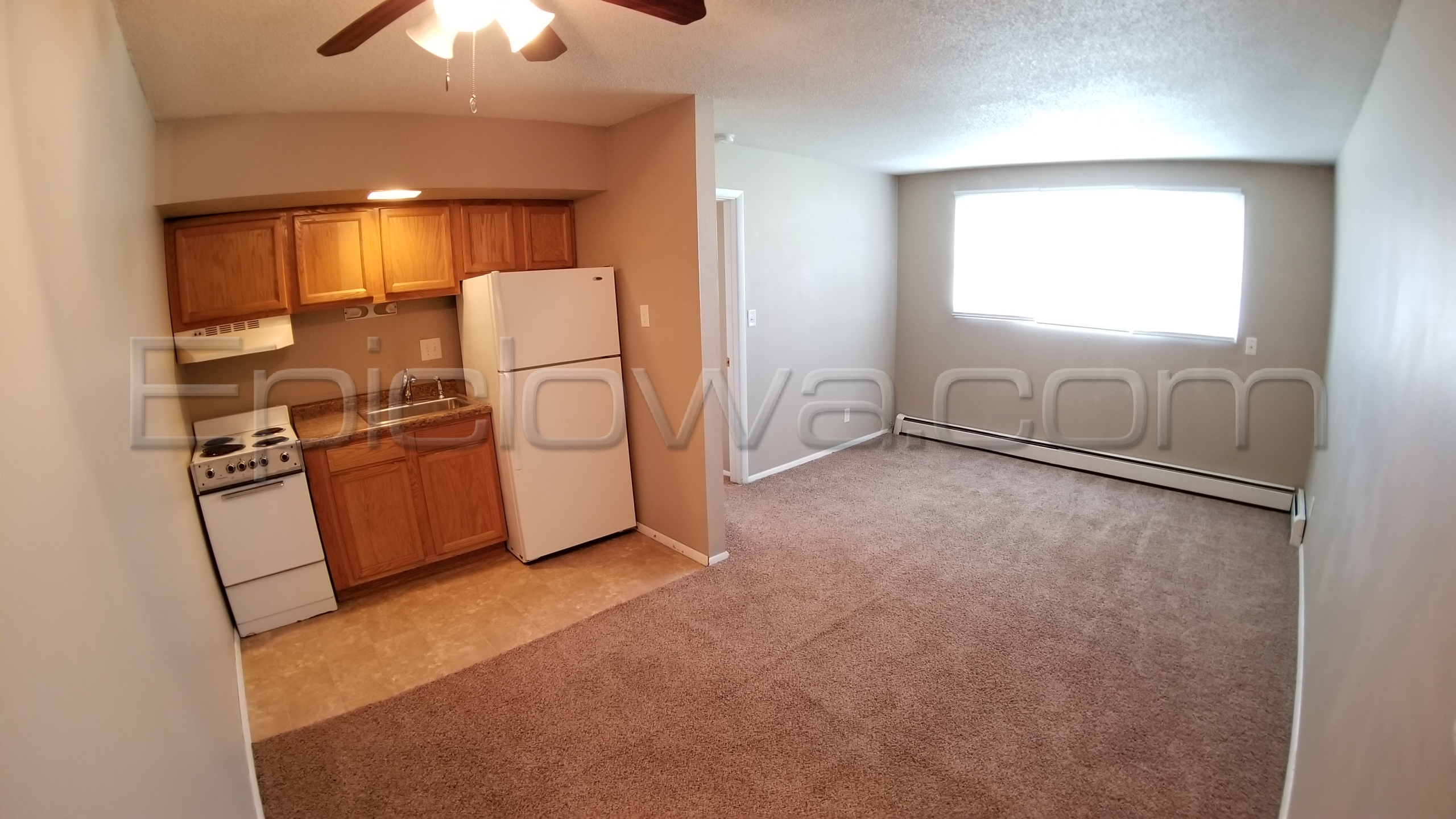 1385 Meadowview Dr - 3