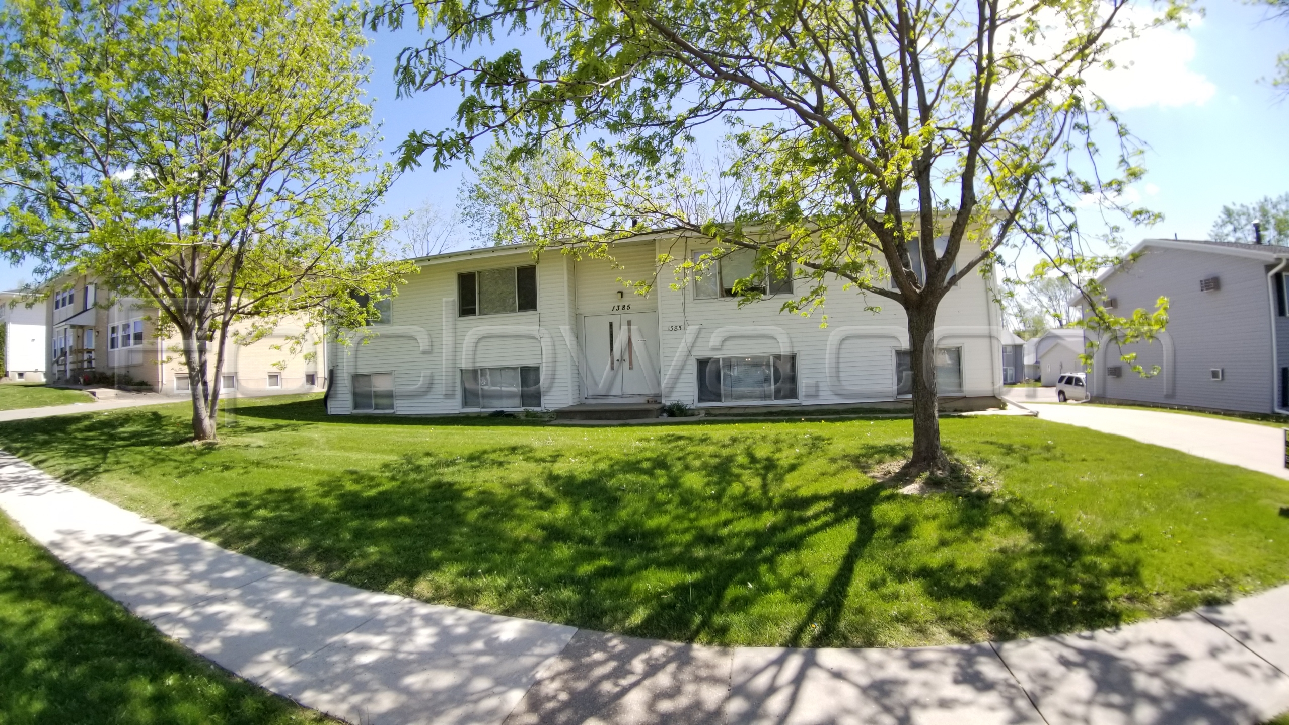 1385 Meadowview Dr - 7