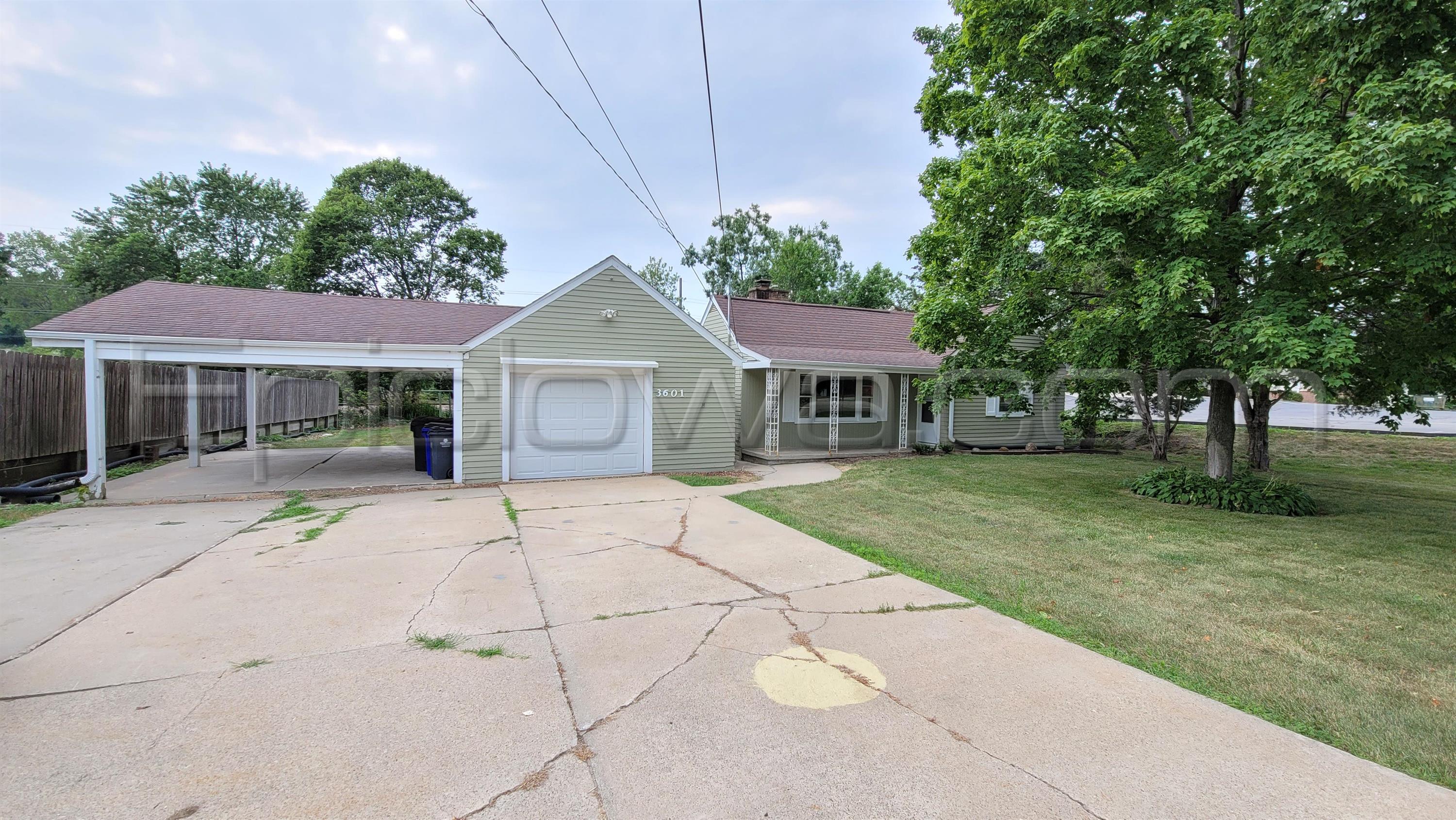 3601 Center Point Road NE